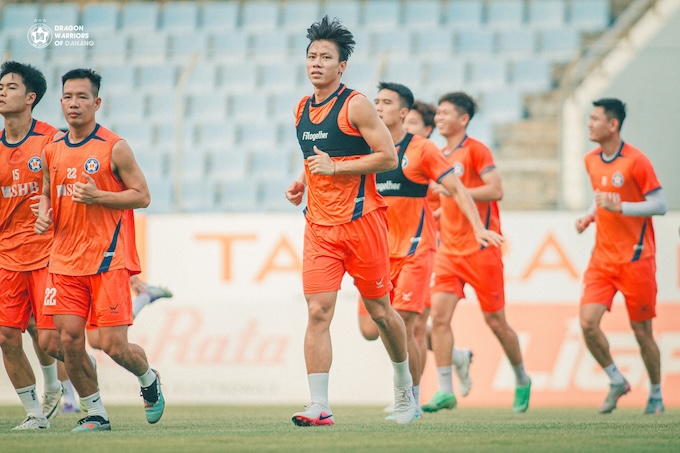 Đà Nẵng đang rất khó sau vòng 19 và đang buộc phải giành trọn 3 điểm. Ảnh: FBNV