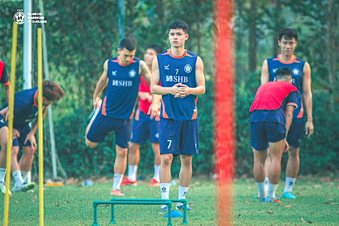 Số phận của Đà Nẵng sẽ ra sao sau trận gặp Nam Định đang là câu hỏi. Ảnh: FBNV