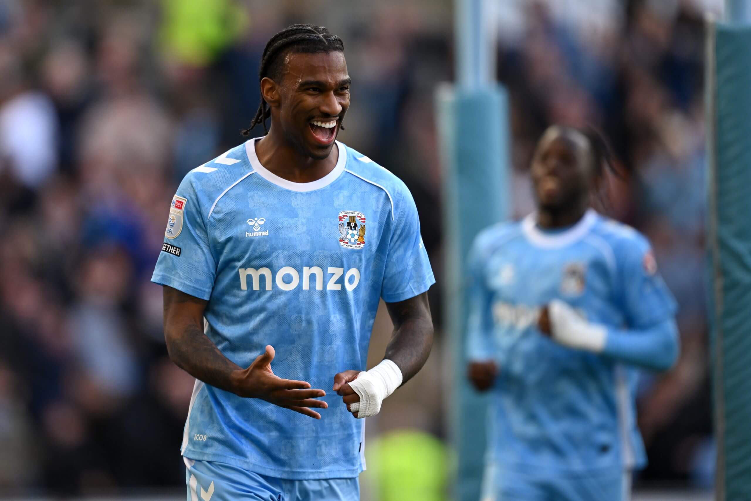 Tiền đạo Haji Wright đã ghi 16 bàn thắng cho Coventry ở mùa này