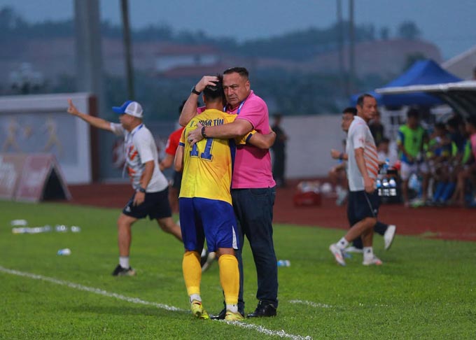 Bắc Ninh chiếm ngôi nhì bảng của Quy Nhơn United