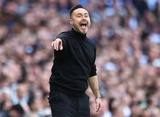 HLV De Zerbi thách thức các học trò giành chiến thắng trong 5 vòng đấu còn lại