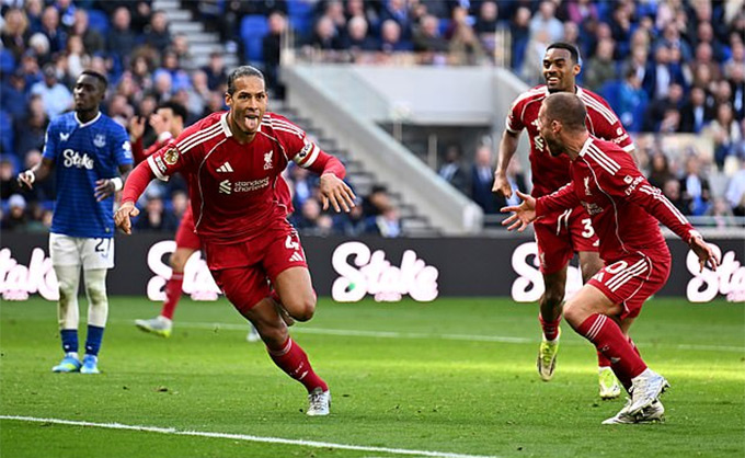 Van Dijk ghi bàn thắng rất quan trọng cho Liverpool