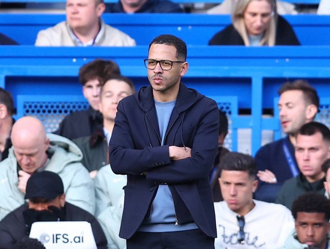 Chelsea của Rosenior bất lực trước hàng thủ chắc chắn bên phía MU