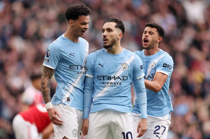 Khoảnh khắc thiên tài của Cherki đụng phải 'báo thủ' Donnarumma