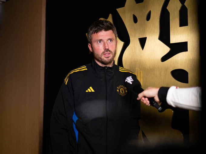 MU chẳng cần siêu HLV, họ cần Carrick