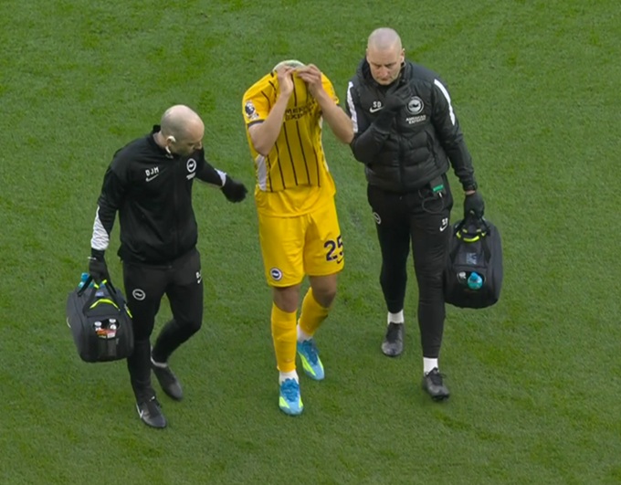 Sao Brighton bật khóc nức nở vì sợ mất World Cup 2026