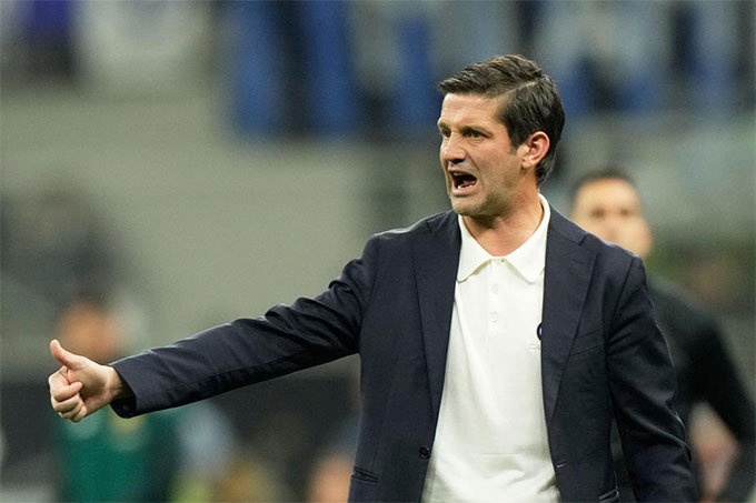 Chivu đã ở rất gần ngưỡng cửa lịch sử