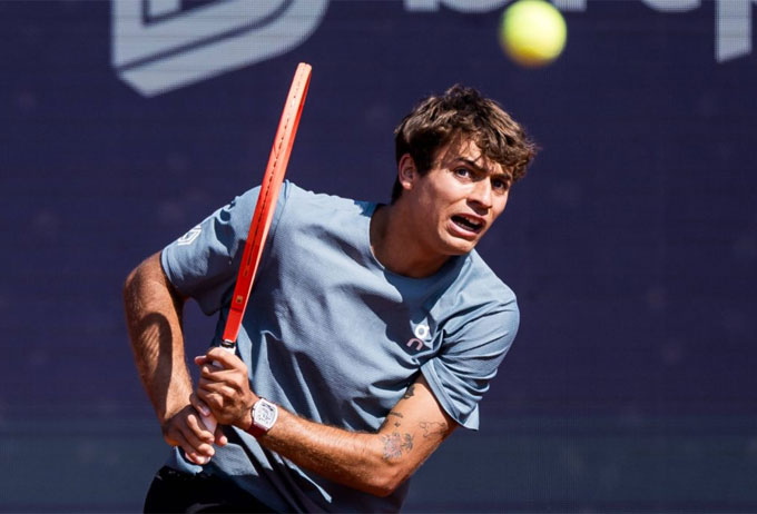 Cobolli mắc 3 lỗi kép và 17 lỗi tự đánh hỏng cả trận. Ảnh: ATP