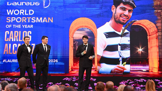 Tay vợt Tây Ban Nha, Alcaraz nhận giải “VĐV nam xuất sắc nhất năm”. Ảnh: ATP