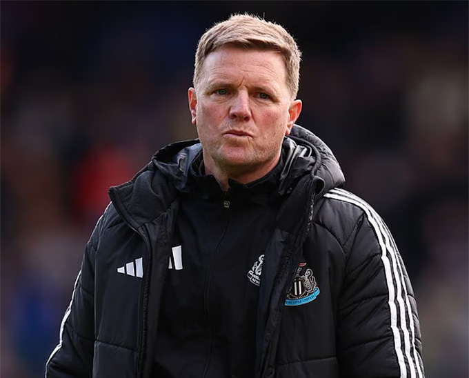 Howe chịu áp lực rất lớn