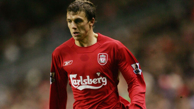 Stephen Warnock khi còn thi đấu cho Liverpool