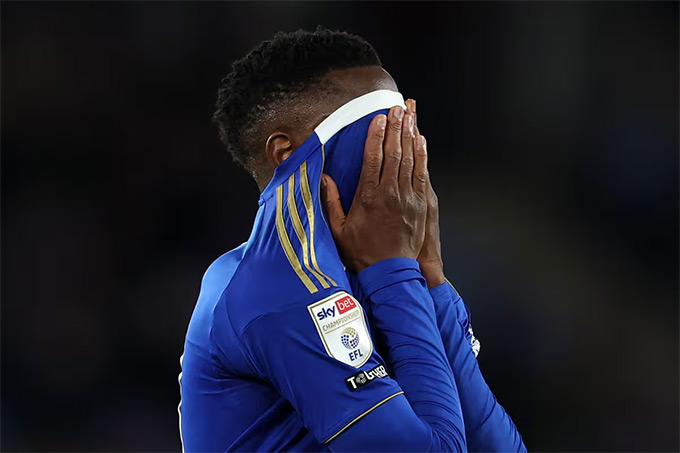 Leicester chính thức xuống hạng League One mùa tới