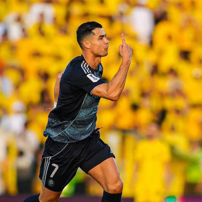 Ronaldo hướng tới chức vô địch đầu tiên với Al Nassr