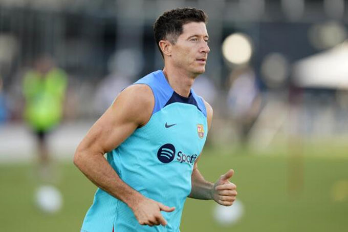 Barca muốn chiêu mộ Lewandowski