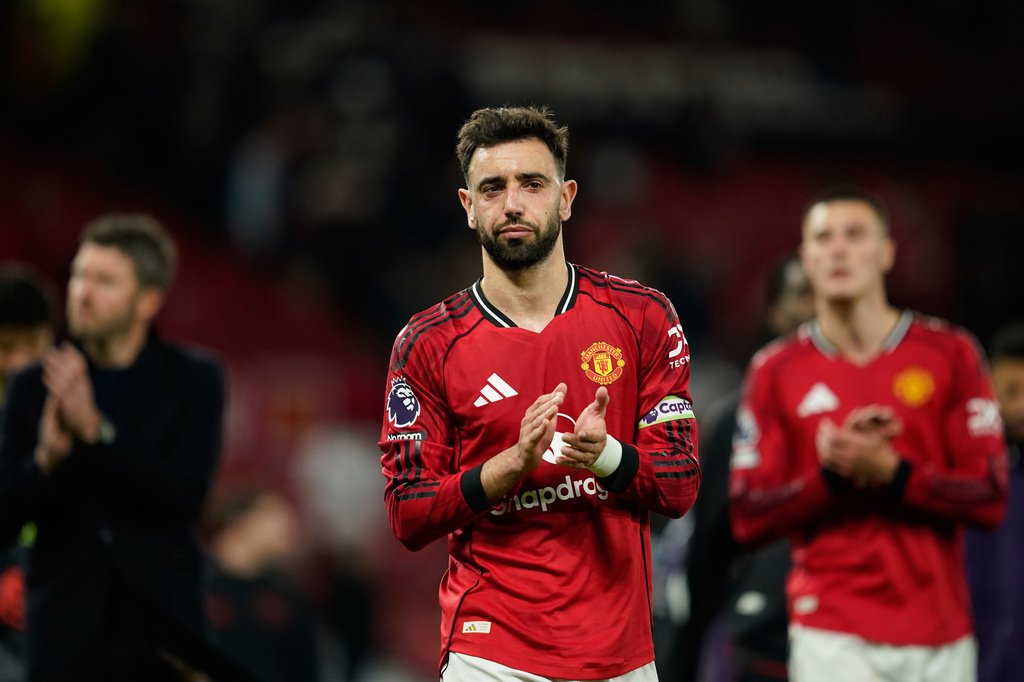 Pogba khiến fan "tức điên" vì phát biểu liên quan tới Bruno Fernandes