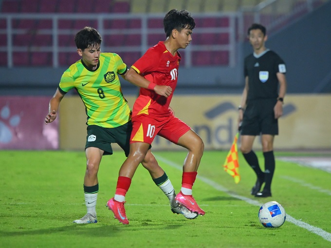 U17 Việt Nam đã có trận bán kết hay nhưng cần "trở lại mặt đất" để bước vào trận chung kết 