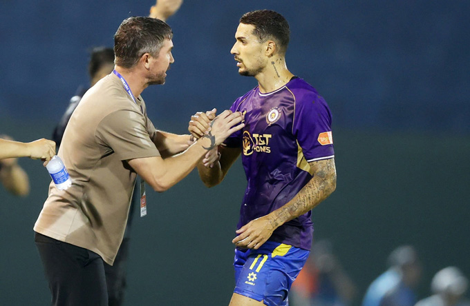 Harry Kewell mang đến sự tích cực cho Hà Nội, nhưng từng đó thôi là chưa đủ