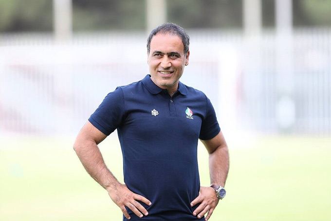 Mahdavikia đang là HLV trưởng của CLB Al Jazeera Al Hamra tại Giải hạng 2 UAE