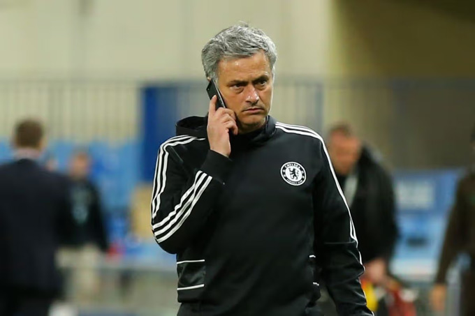 Mourinho thời còn dẫn dắt Chelsea