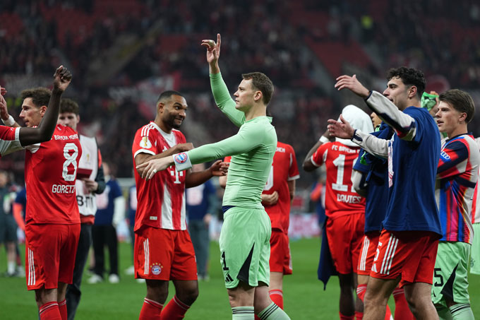 Neuer cùng các đồng đội giành vé vào chung kết Cúp Quốc gia Đức