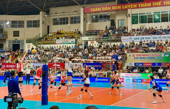 Hà Nội đối đầu Binh chủng Thông tin ở trận bán kết đầu tiên - Ảnh: Minh Chiến