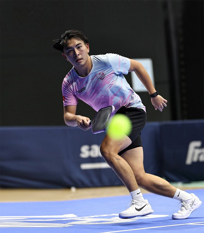 Phúc Huỳnh đứng ngay sau Lý Hoàng Nam