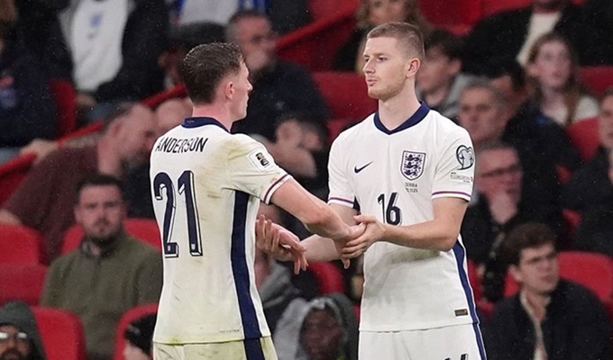 Elliot Anderson và Adam Wharton đều là mục tiêu của MU