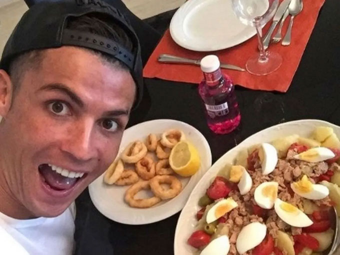  Ronaldo rất chú trọng khoản “đầu vào”