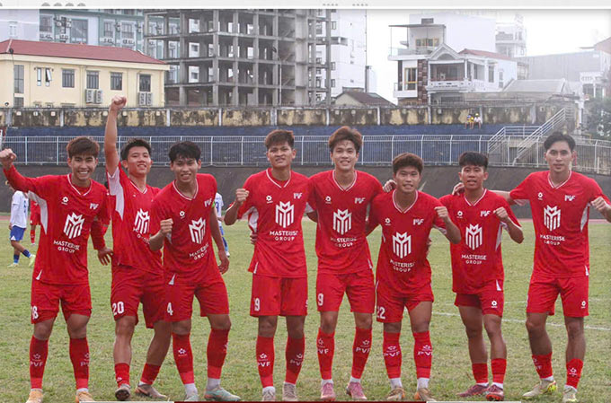 PVF bám sát ngôi đầu bảng sau trận hòa 1-1 trước Huế - Ảnh: PVF.