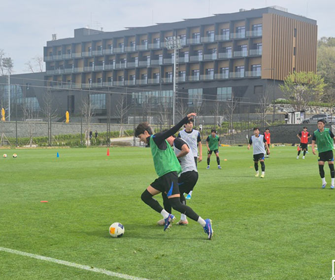 U17 Hàn Quốc chuẩn bị cho VCK U17 châu Á với giáo án rất nặng. Ảnh: KFA.