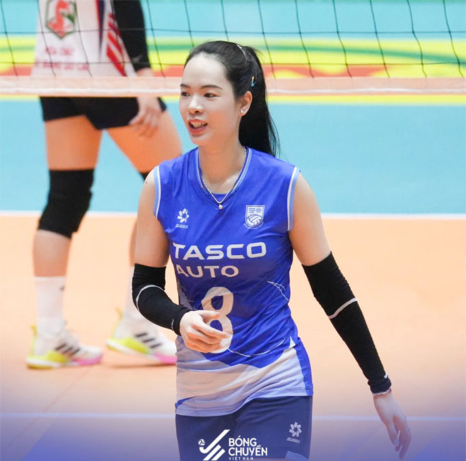 Lê Thanh Thúy (Hà Nội Tasco Auto) giành chức vô địch Cúp Hùng Vương với 3 đội bóng khác nhau. Ảnh: BTC