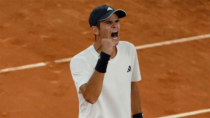 Jodar chỉ mất 75 phút để vượt qua De Minaur. Ảnh: ATP