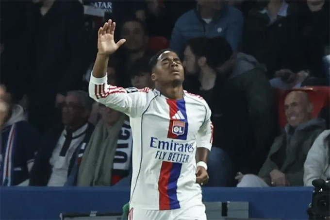 Cha Endrick cho rằng anh mất cảm hứng chơi bóng tại Real