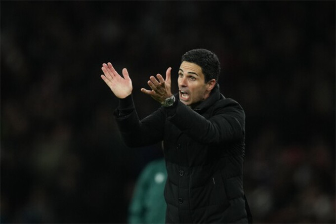 HLV Arteta từng có thời gian học việc ở Barca