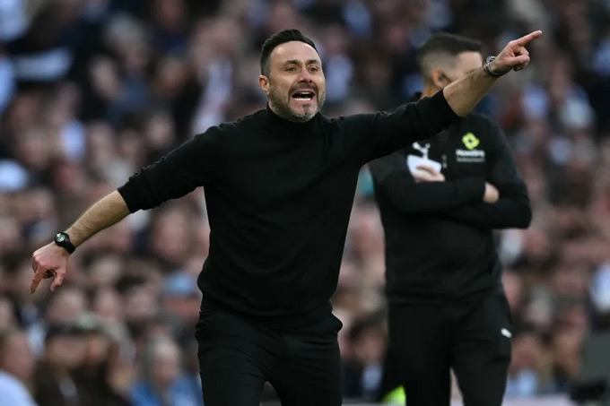 De Zerbi dùng chiêu độc cứu Tottenham tránh rớt hạng