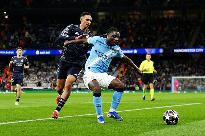 Doku đối đầu với Trent tại Champions League