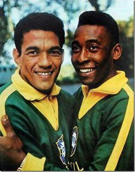Garrincha và Pele là hai số phận tương phản dù cùng là báu vật bóng đá của Brazil
