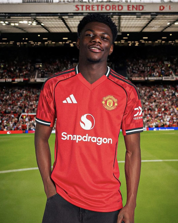 Aurelien Tchouameni hiện đã khoác áo MU bằng phần mềm Photoshop 