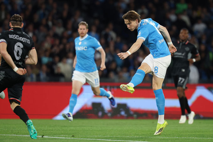 McTominay mở tỷ số cho Napoli ngay phút thứ 3