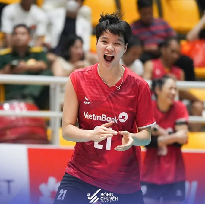 Phương Quỳnh có lối chơi hiện đại, quyết liệt