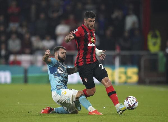 Senesi sẽ hết hạn hợp đồng với Bournemouth vào cuối mùa giải