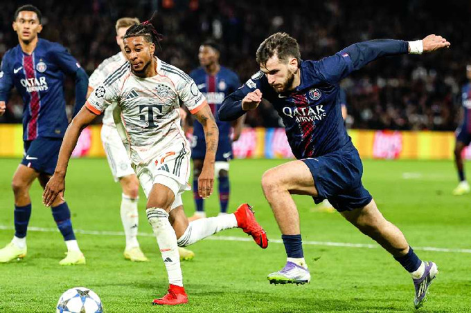 Bayern và PSG đang biến Premier League thành chú cừu non