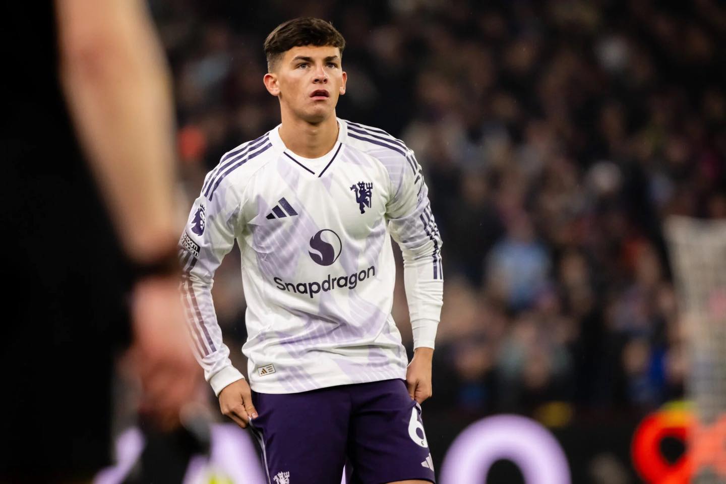 Lacey có trận ra mắt đội một dưới thời HLV Ruben Amorim