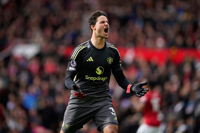 Thủ thành Lammens là bản hợp đồng giá hời với MU