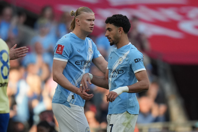 Việc Haaland quá xuất sắc và ổn định khiến các cầu thủ dự bị như Marmoush không có nhiều cơ hội ra sân và dần bị thui chột