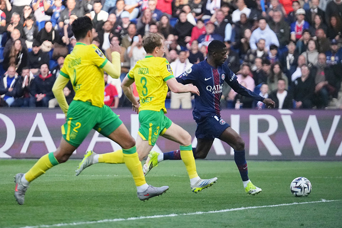 Dembele thích nghi trong nhiều vai trò