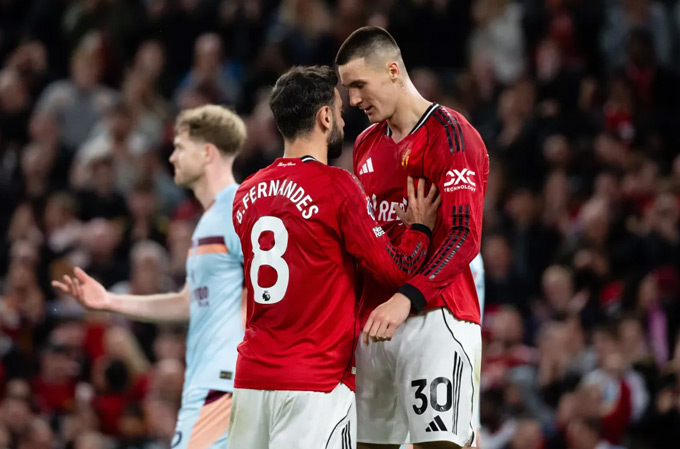 Fernandes chia vui với Sesko