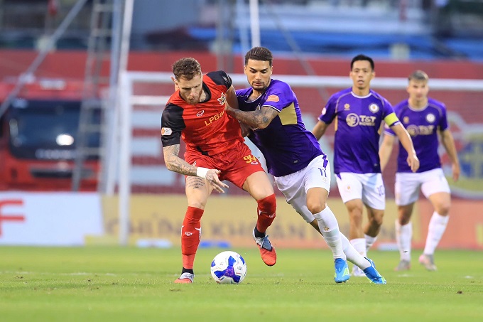 Ninh Bình có nguy cơ bị Hà Nội vượt mặt sau vòng tới nếu không thắng. Ảnh: Minh Tuấn