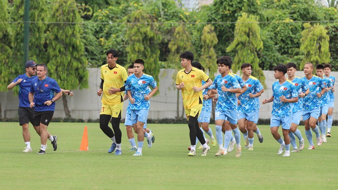 Nhiệm vụ ở thời điểm ban đầu là nâng cao nền tảng thể lực 