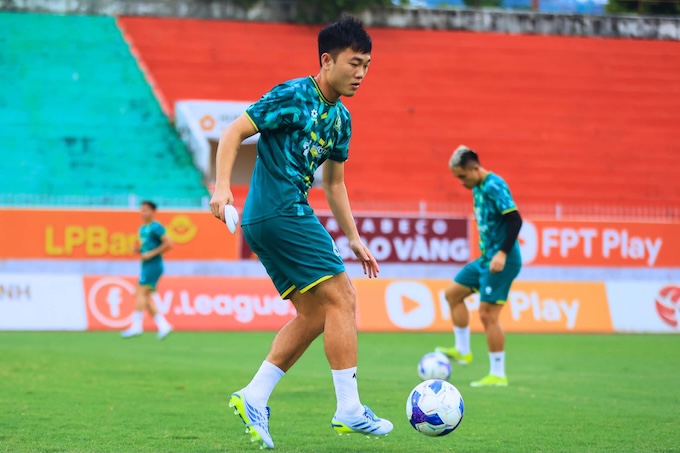 Xuân Trường và các đồng đội đang quyết lấy 3 điểm mừng thành phố Đồng Nai. Ảnh: CTV 